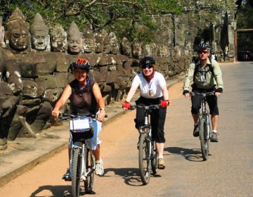 Cycling to Angkor Wat