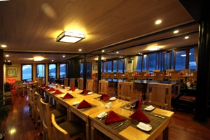 Restaurant on Pelican Cruise Halong Bay, Vietnam