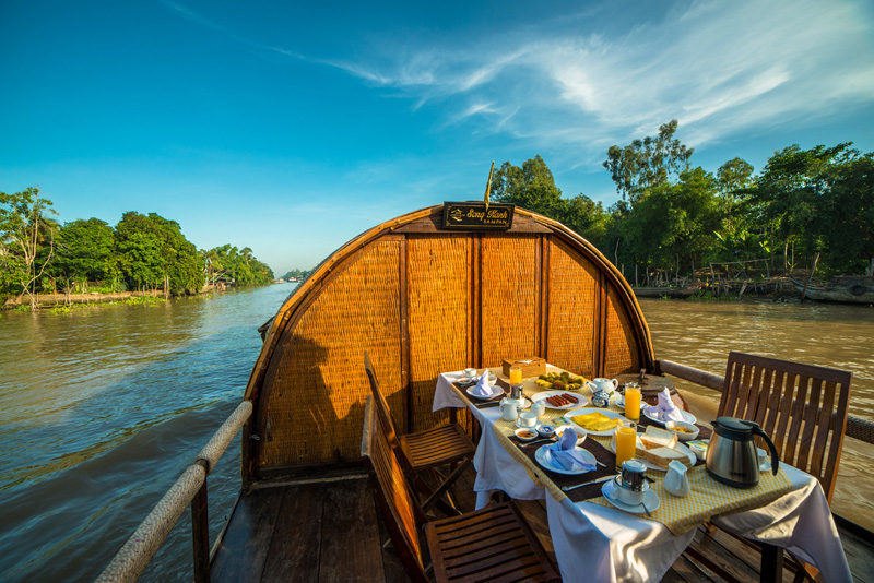 Romantic breakfast on Song Xanh sampan Romantic breakfast on Song Xanh sampan