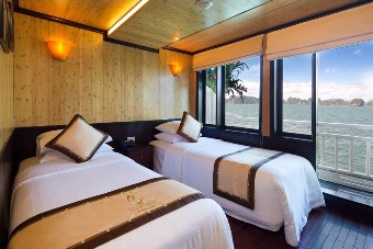 Syrena Cruises Halong Bay, Vietnam Syrena Cruises Halong Bay, Vietnam