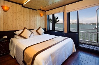 Syrena Cruises Halong Bay, Vietnam Syrena Cruises Halong Bay, Vietnam