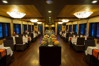 Restaurant on Syrena Cruises Halong Bay, Vietnam Syrena Cruises Halong Bay, Vietnam