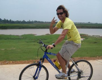Cycling to Tho Ha & Van villages